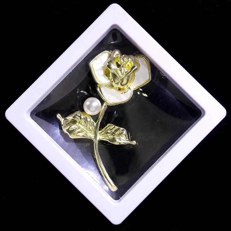 Exquisite Pearl Scarf Buckle: Rhinestone Butterfly Brooch & Bow