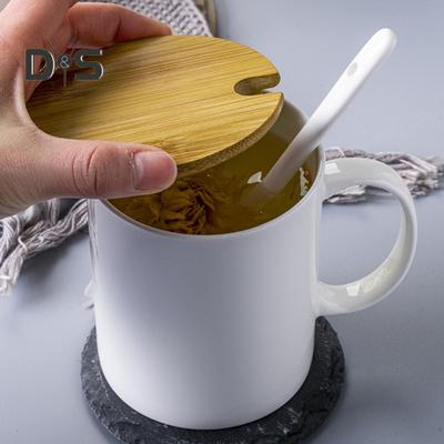 Bamboo Cup Lid with Spoon Holes Wooden Cup Cover for Containers Jars Bowls Reusable Food-Grade Airtight Wooden Lid Party Drink Accessories