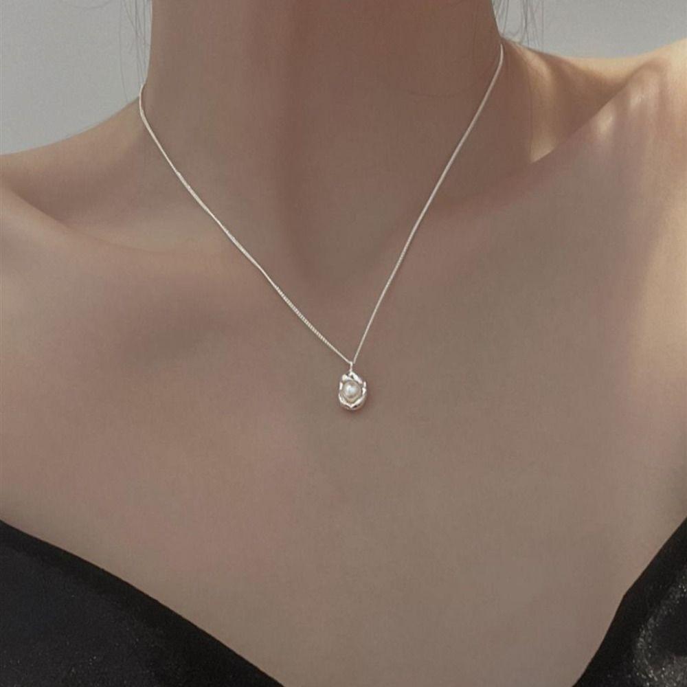 Vintage Women Clavicle Necklace Zinc Zinc Alloy Pearl Necklace Irregular Shell Jewelry Korean Style Pendant