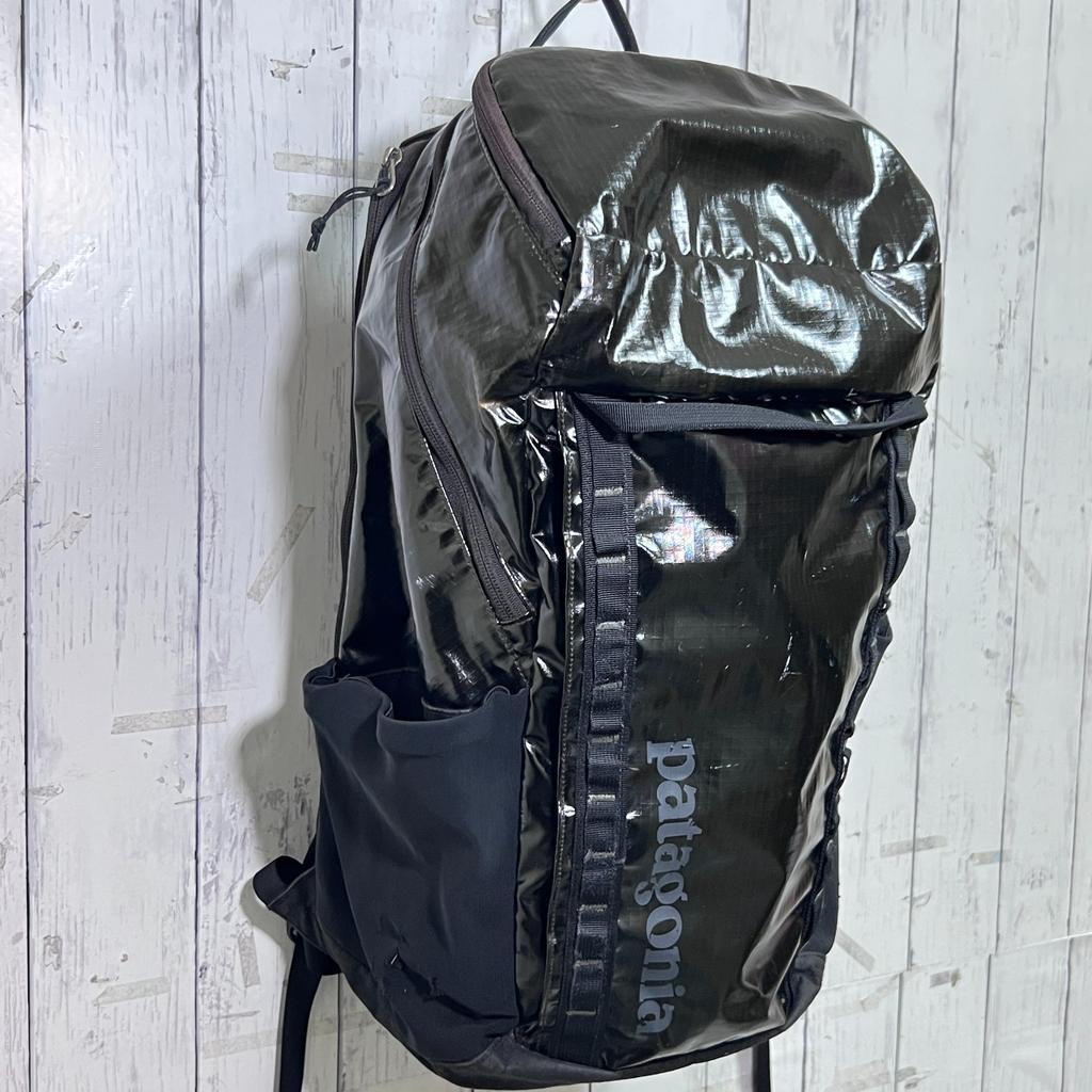 Patagonia Black Hole Pack 32L Backpack 49301 Travel Bag Hiking Daypack