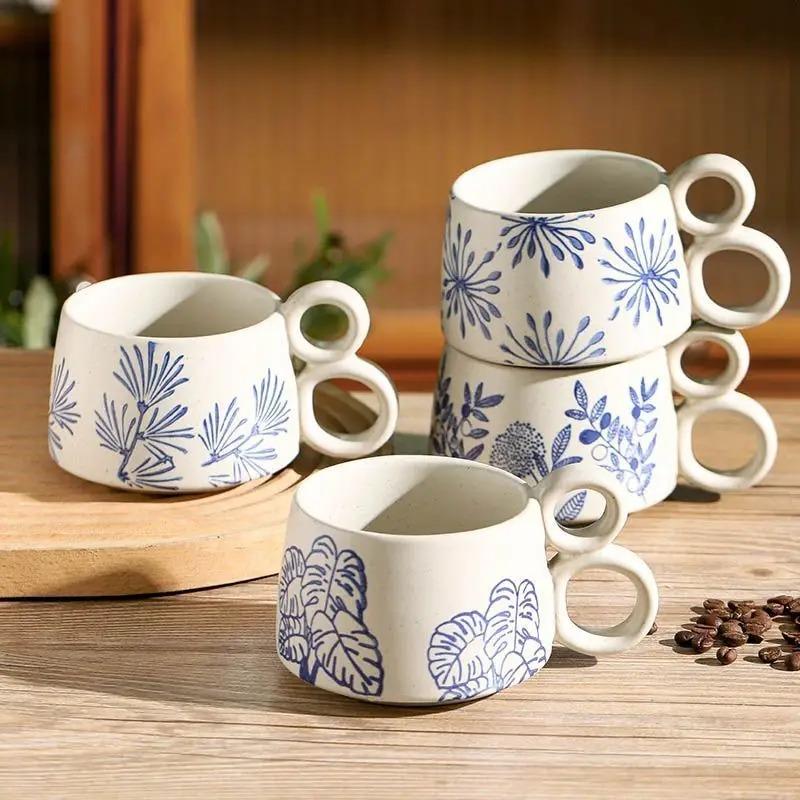 Retro Keramik Kaffeetasse Kreative Doppelhenkel Blaue Gemusterte Tasse Exquisite Nachmittagstee Blumentee Tasse Heim Frühstückstasse Neu