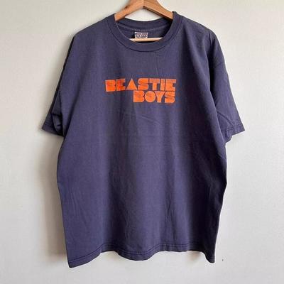 Ristampa 2003 Beastie Boys Logo Band Maglietta a Maniche Corte Blu Navy Unisex Uomo Donna Top S-4XL