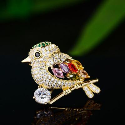 Magpie elegantă așezată pe ramuri Broșe Pin Broșe delicate pentru păsări animale Accesorii pentru haine pentru femei Cadouri pentru corsaj de petrecere