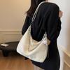 2025 new simple single shoulder oblique span bag to work commuter women's bag fashionable and casual large-capacity tote bag women