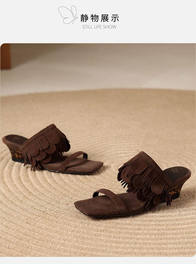 Retro ethnic style slippers for women in summer wearing 2025 new tassel vacation square toe fashion slippers