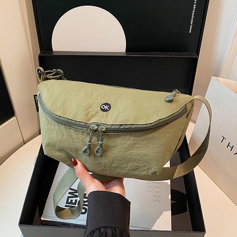 Väska nisch tygväska liten väska dam 2025 ny damväska axelväska mode axelväska dumplingväska