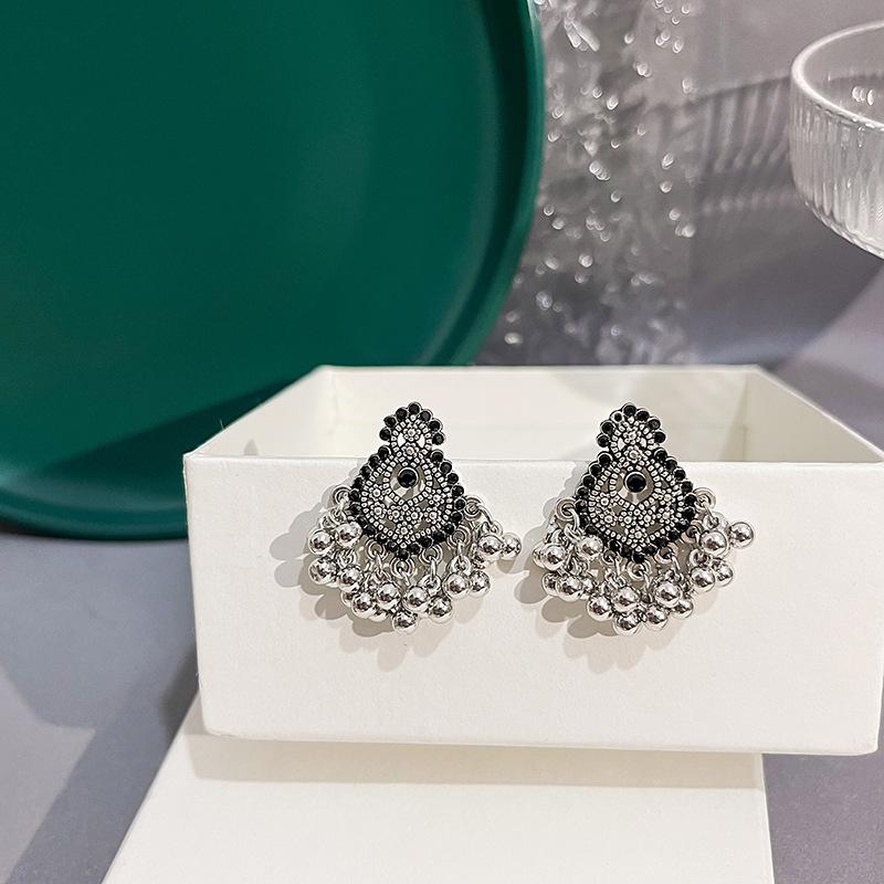 Vintage Fringed Bohemian Stitching Stud Earrings Round Exotic Earrings For Women