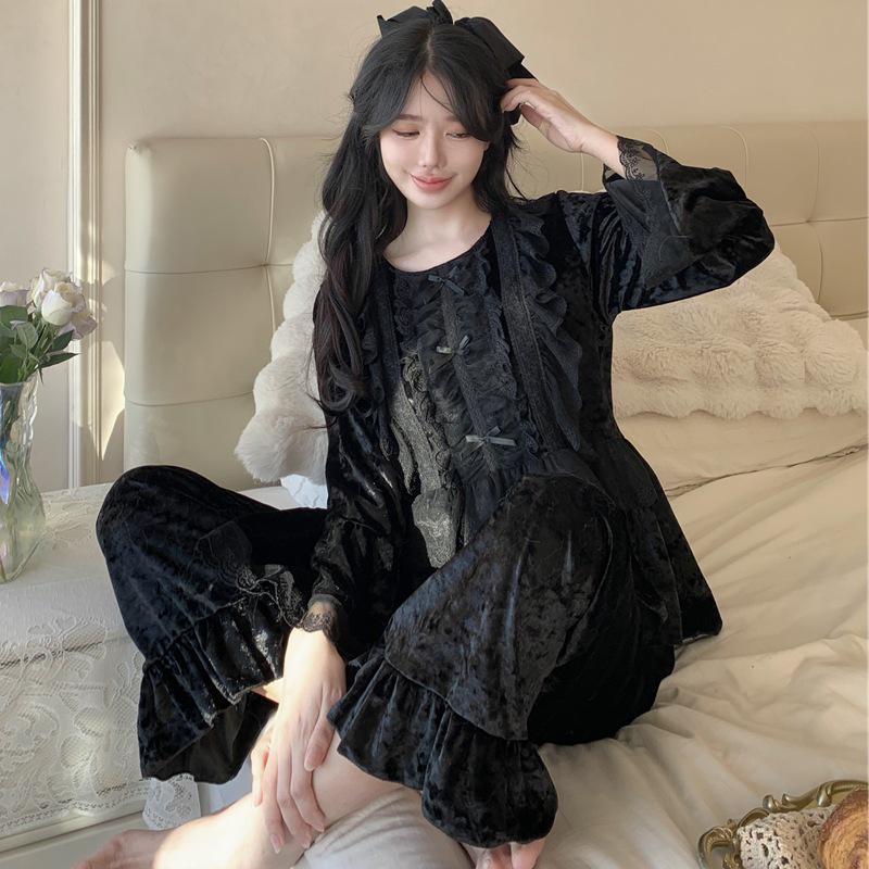 Golden Velvet Lace Trim Pajama Set for Women - Long-Sleeved & Pants, Autumn/Winter Court Style, Luxuriously Comfortable Homewear.