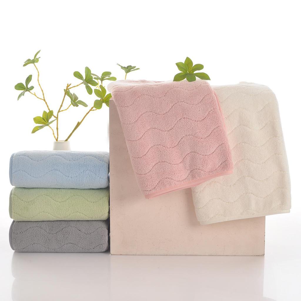 Coral Fleece Wavy Pattern Towel - Soft, Antibacterial Microfiber for Face & Hair Drying