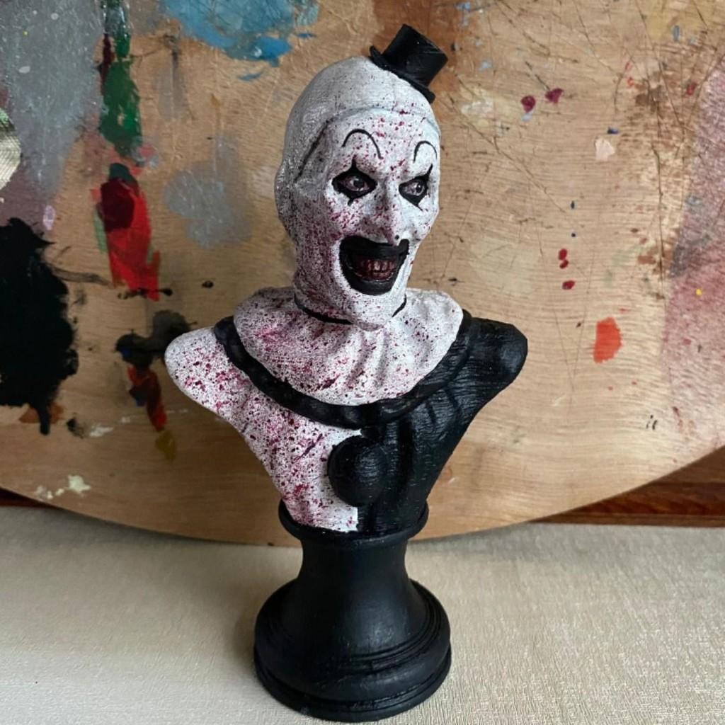 Art The Halloween Clown Figure Horror Clown Indoor Garden Statue Resin Terrifier