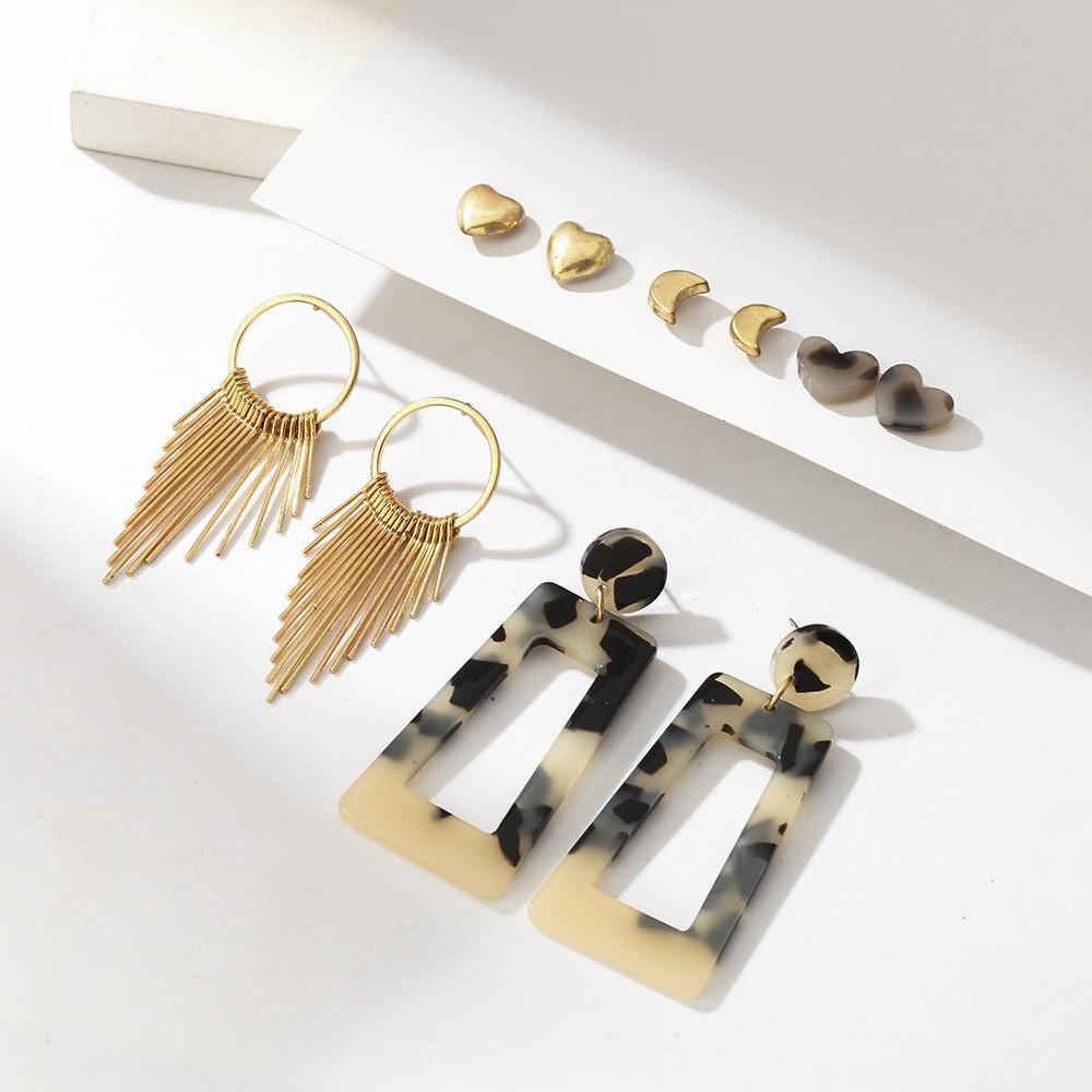 Contemporary Acrylic Earrings With Unique Design Perfect For Promotions