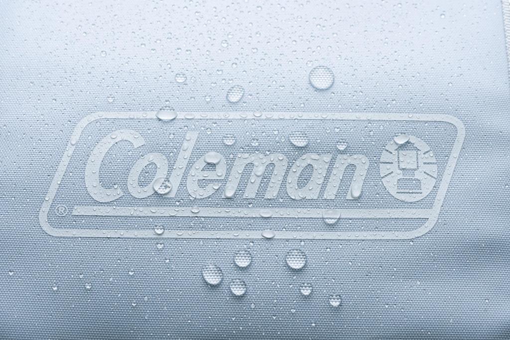 Coleman Ultimate Ice Cooler II 15L Cooler Box Keeps contents cool for approximately 32 hours Olive Ideal for outdoor club Features easy antibacterial