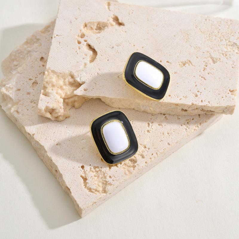 Early Spring Stud Earrings Simple Silver Needle Square Versatile Temperament Geometric Earrings Earrings Women