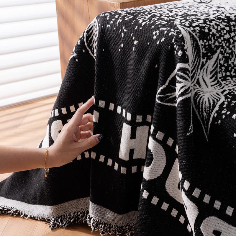 Chinese Classical Printed Chenille Sofa Cover Rural Plants and Flowers Couch Towel with Tassels Soft Anti Cat Scratch Dust Cover