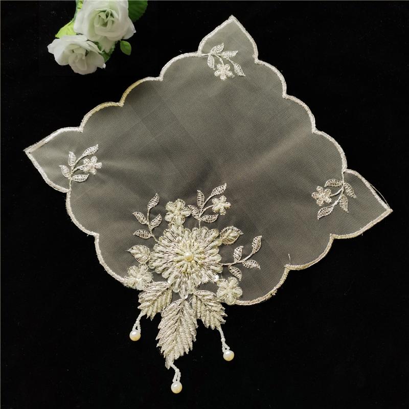 

1 шт. Коврик для чайного столика Свежий Сладкий Жемчуг Ретро Французская Скатерть Искусство и Ремесла Вышитые Цветы Ткань Пыльник бежевый