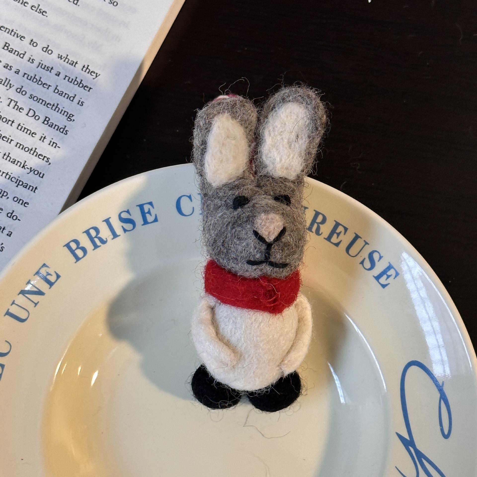 Ручная работа, подвеска-брелок кролик из шерстяного фетра