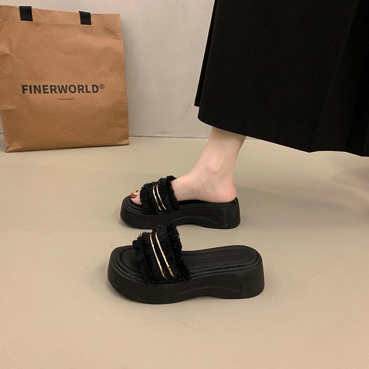 French beautiful platform slippers women's summer wear fashion and high sense 2025 new models with skirts to increase the height of sandals