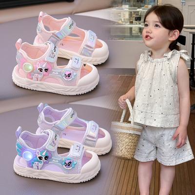 Mädchen leichte Tasche Kopf Sandalen 2025 neu Sommer Kleinkind weich besohlt Kleinkindschuhe Freizeitschuhe Babymädchenschuhe
