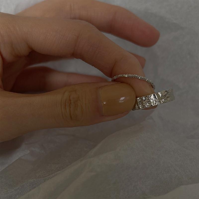 Fashionable 925 Sterling Silver Ring With Distinctive Geometric Shape And Unique Texture For Elegance Everyday