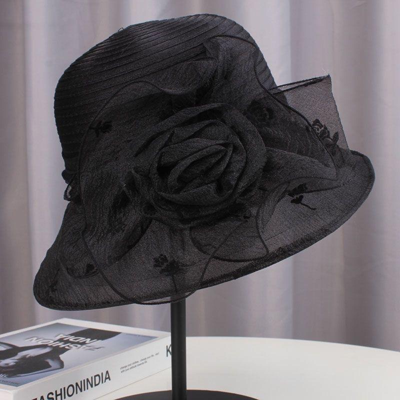 

Элегантная женская шляпа дерби в винтажном стиле с крупными цветами ручной работы и ветрозащитной сеткой - не растягивается, защищает от солнца, связана вручную