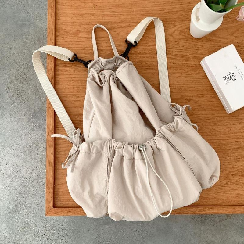 Versatile Backpack Large Capacity Pleated Commuter Schoolbag Female High School Simple Casual Nylon Drawstring Backpack
