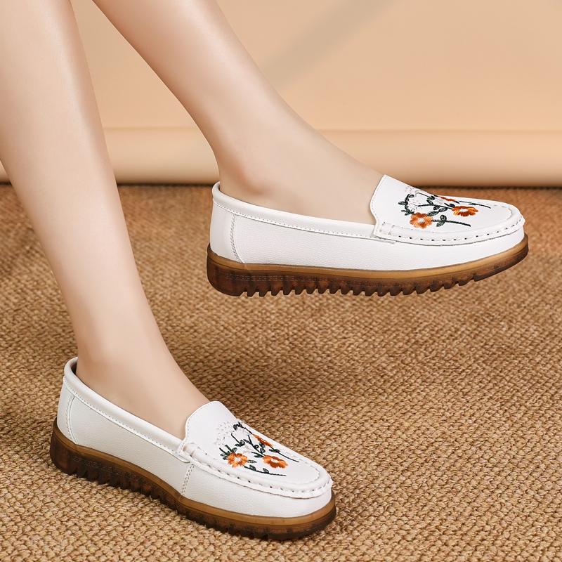 Fashion Large 42 Embroidered Soft Bottom New Leather Single Shoes Women Sports Casual Flat Soles Comfortable Lace-up Women All Fashion