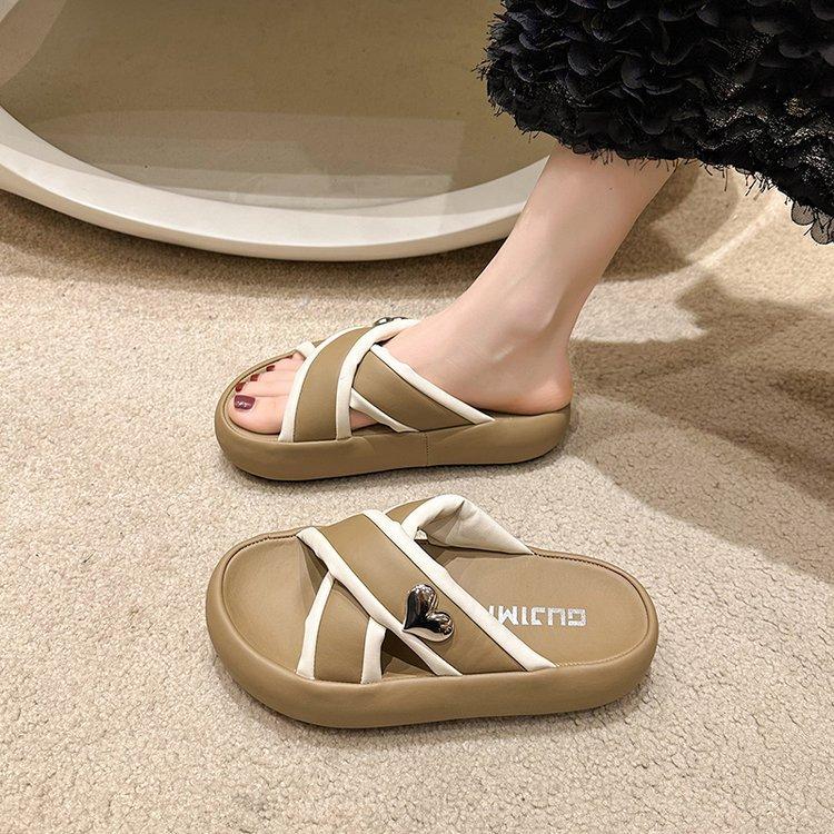 2024 New Korean Version of Platform Women's Slippers Fashion Trend Versatile Soft Sole Sandals Daily Casual Comfortable Women's Shoes