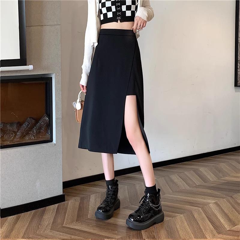 Women's Medium-Length Black Slit A-Line Skirt, 2024 Spring Collection, High Waist, Fashionable and Elegant