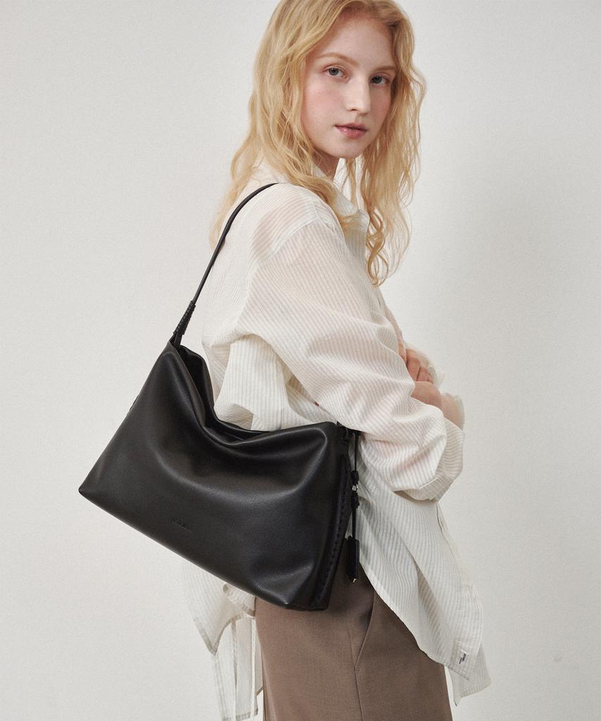 Ostkaka Reno Shoulder Black