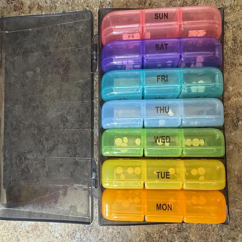 Pill Organizer 3 Times a Day, Compact Pill Box 7 Day with Roomy Pill Case and Sturdy Design