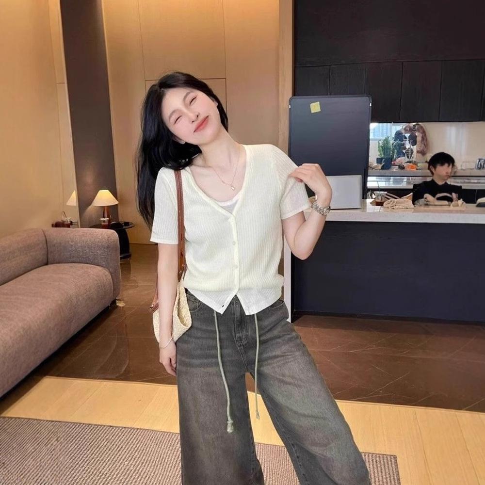 Korean Style V-Neck Two-in-One Knitwear: Summer 2025 Short-Sleeved T-Shirt.