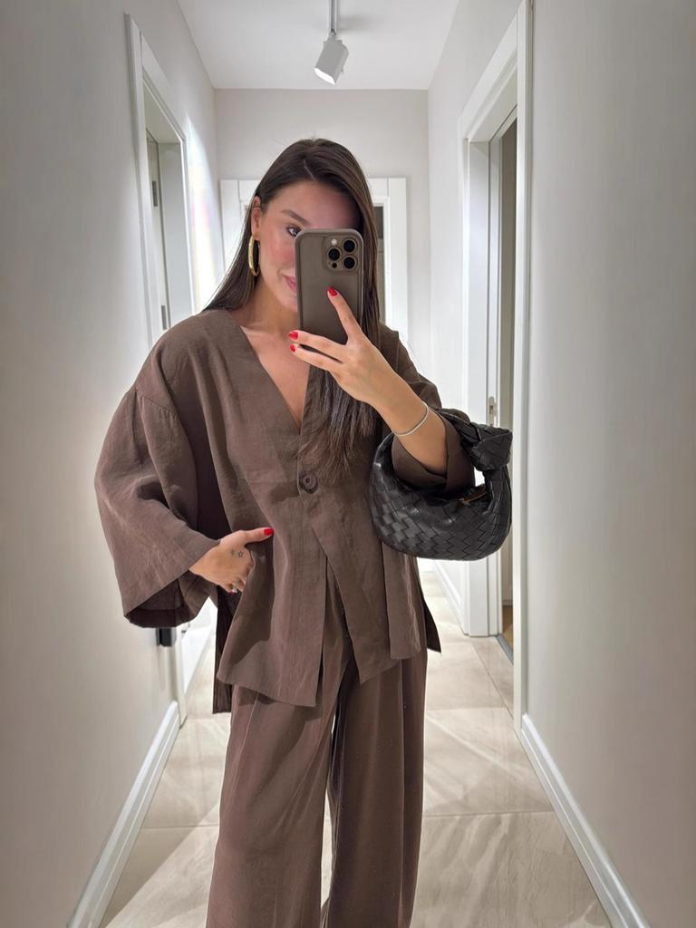 Women's Casual Set V-Neck One-Button Loose Long Sleeve Top High Waist Wide Leg Pants Two Piece Vintage Style Outfit