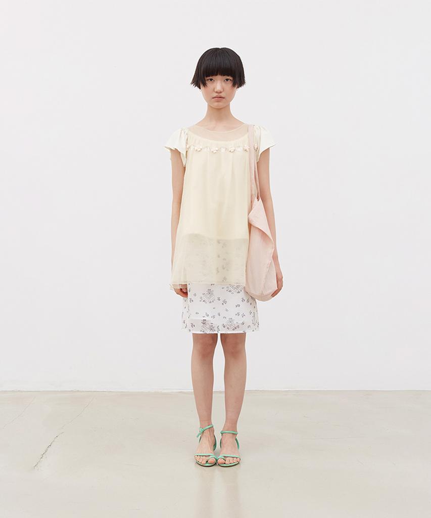 Koseumoseu Sheer Steps Girl Skirt (White)