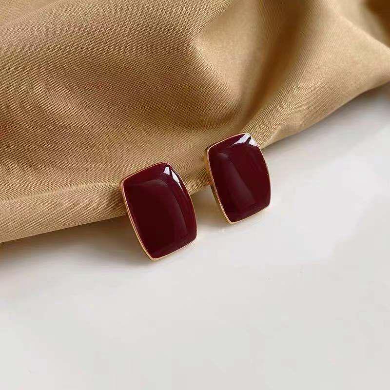 

Элегантные серьги-сердечки из ангоры красного цвета: Позолота из настоящего золота с бриллиантами - Идеально для праздничных мероприятий