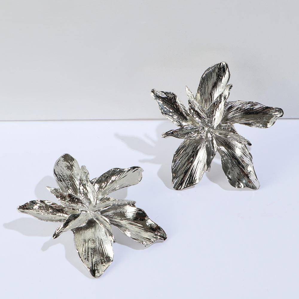 Gold Retro Exaggerated Trendy Party Wedding Big Flower Ear Stud Metal Drop Dangle Floral Earrings