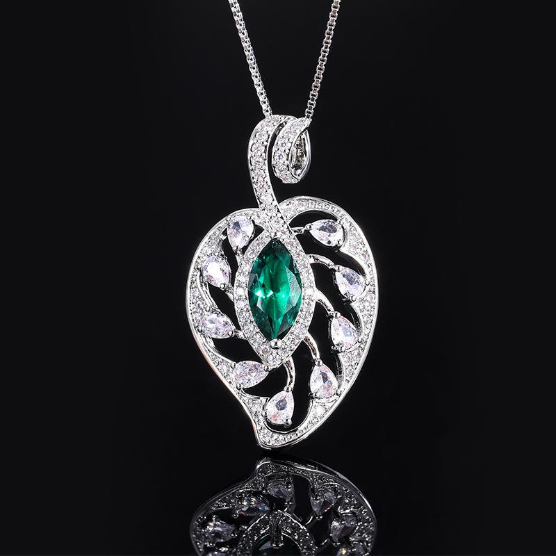 

Темперамент Модное ожерелье Суд Винтажное сапфировое ожерелье Рубиновая ключичная цепочка Пятно