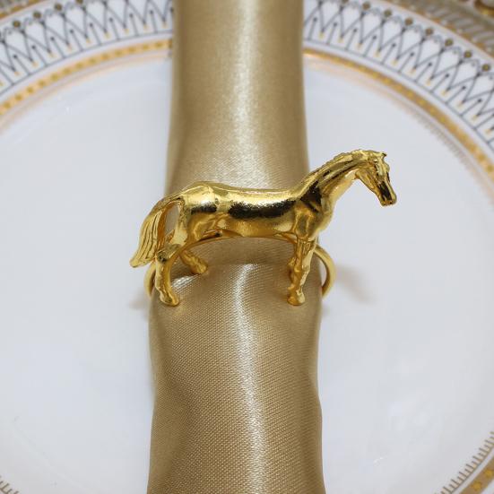 Stehendes Pferd Serviettenring Metall Pferdeförmige Serviettenringe Gold Western Reiterliche Serviettenschnalle für Weihnachtsbankett Party Tischdekoration
