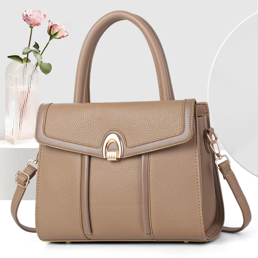 Simple and fashionable women's bag New large-capacity messenger bag Going out casual handbag Practical women's bag