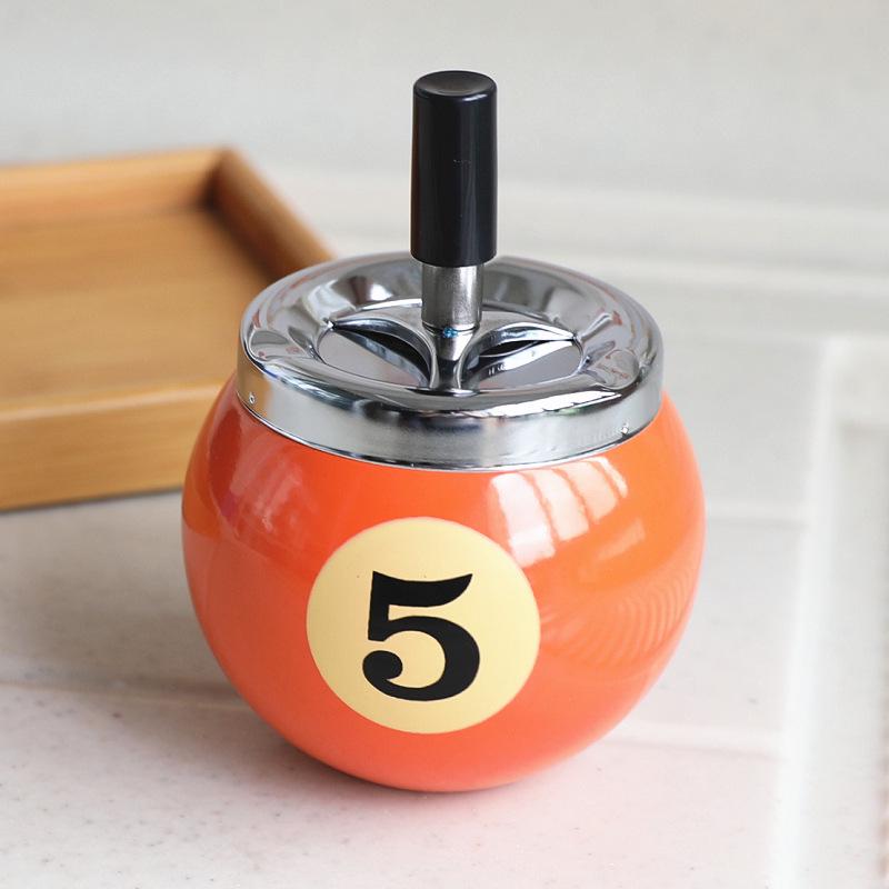 Large Star Moon Billiards Ashtray with Lid - Creative Anti-Fly Metal Iron Decor