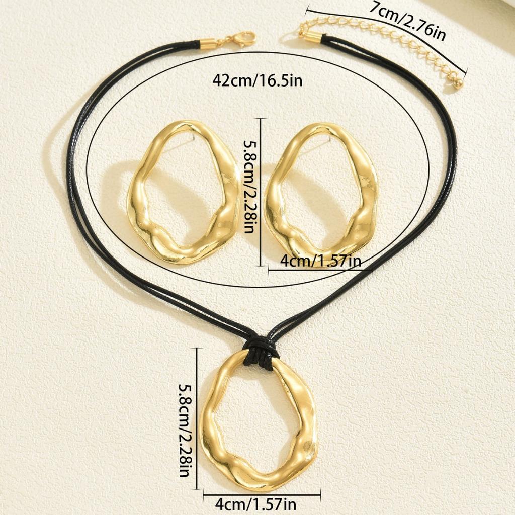 European and American simple women's jewelry double-layer geometric pleated ring design pendant necklace versatile light luxury earrings