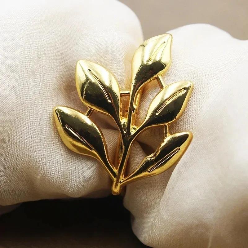 6pcs Vintage Fall Leaves Napkin Rings Elegant Gold Leaf Napkin Buckles Holder for Birthday Wedding Party Dinner Table Decor