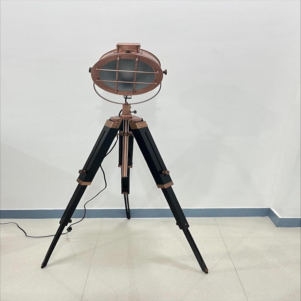 Copper Antique Floor Lamps with Tripod Spot Searchlight Modern Floor Black Standing Lamp Lights Floor Lamps For Home Décor Office Decorative
