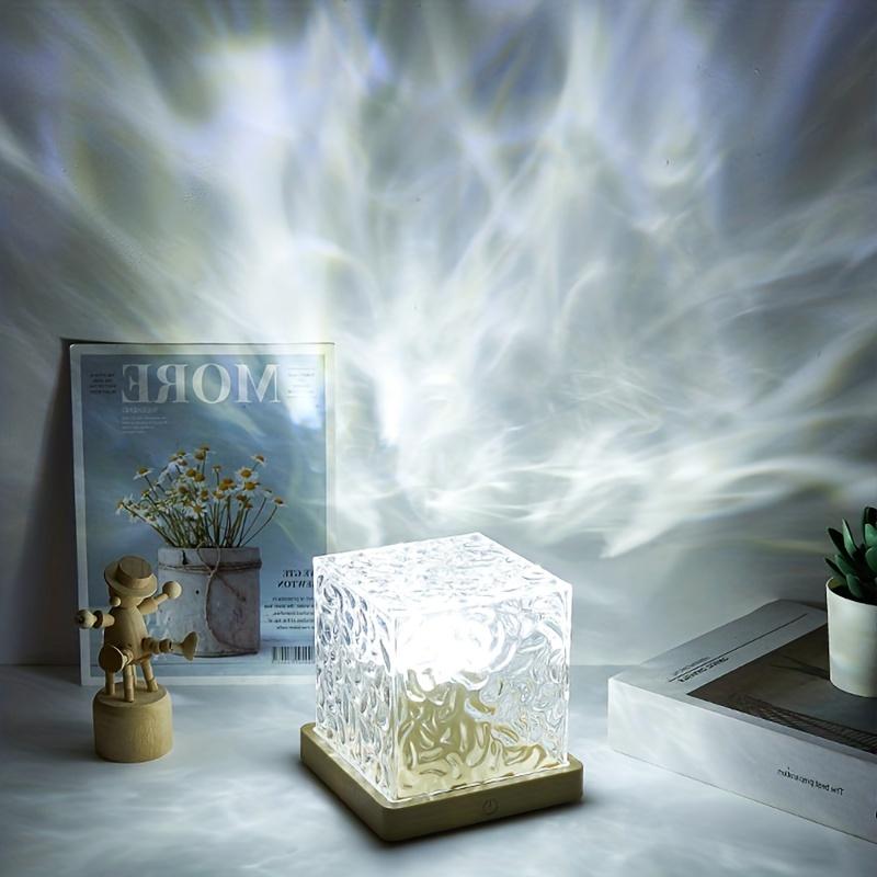 1 stk roterende vannrippel nattlys, USB nattlampe, RGB 16 fargespinn Creative flamme-atmosfærelampe ved sengen