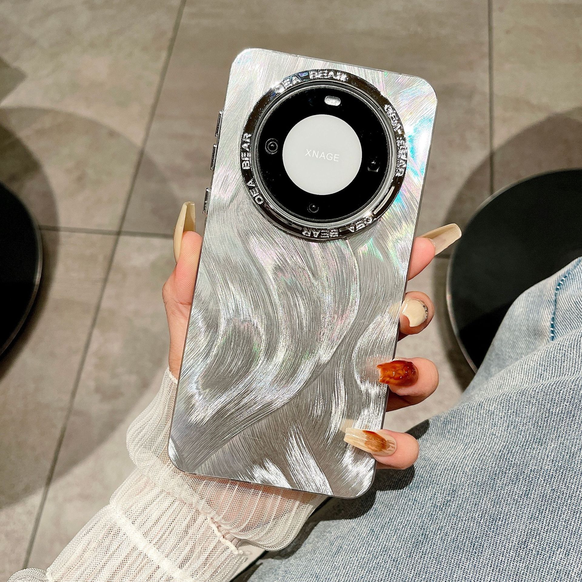 

Suitable for Huawei MATE70 Phone Case IMD Laser Silver Gauze Feather, P60 Electroplated Large Hole Lens, Mate50 Hard Case P40