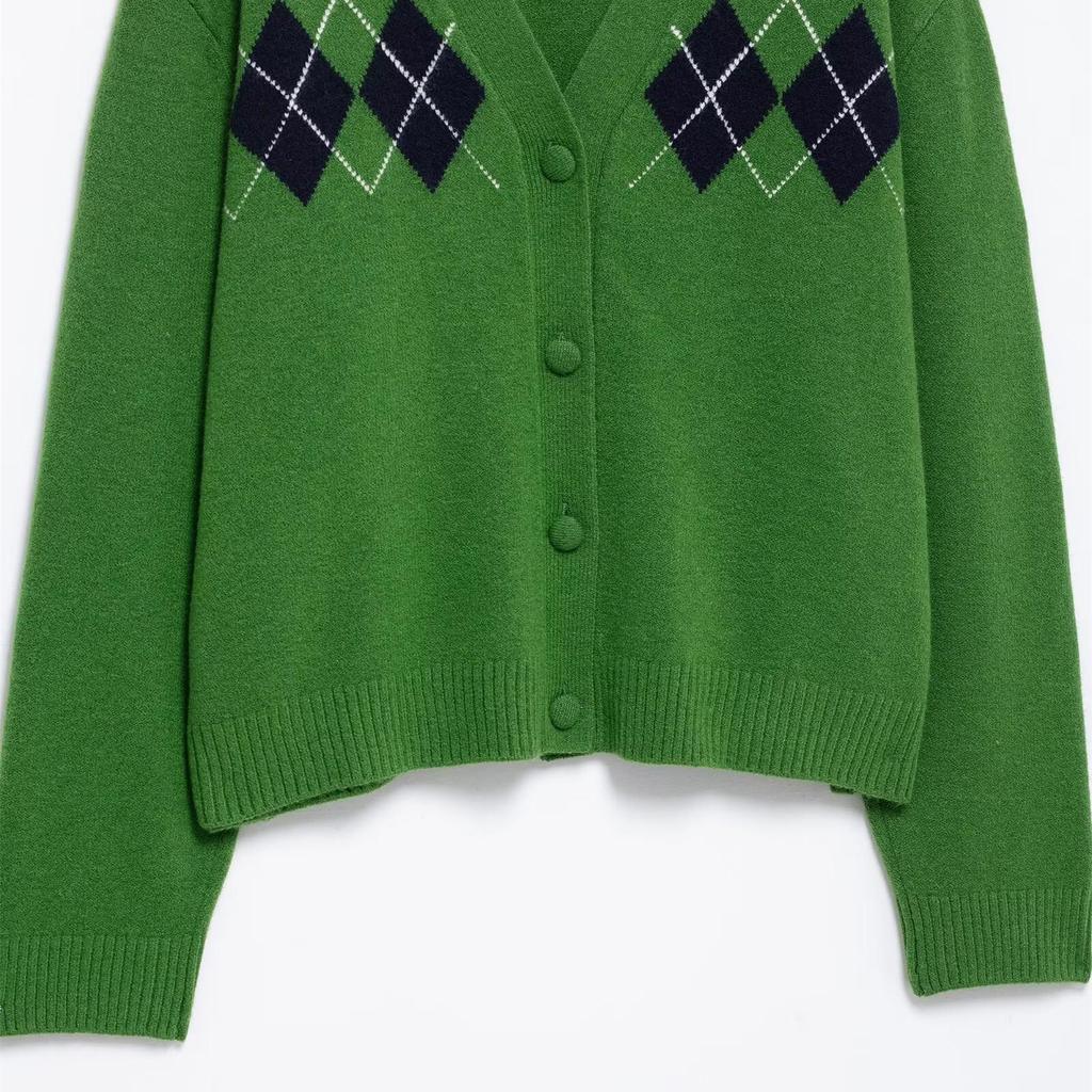 Spring 2025 Women's Fashion: Versatile Diamond V-Neck Knit Cardigan