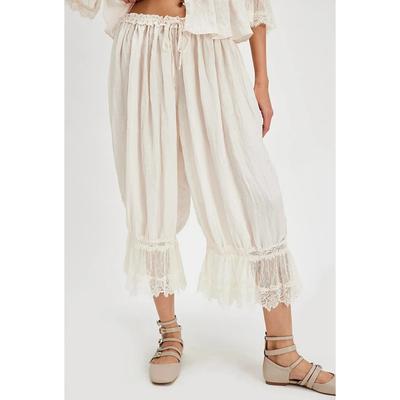 Damen Y2K Locker Geschnittene Bloomers Cropped Hose Kordelzug Hoher Bund Florales Spitzen-Patchwork Wadenlange Laternenhose