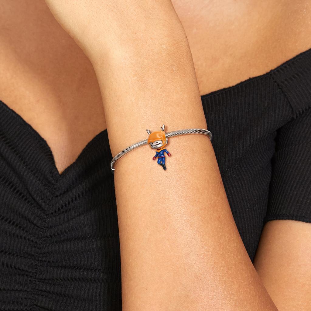 Hero Shield Warrior Cartoon Charm Beads Original 925 Sterling Silver Enamel Bead Fit Women Jewelry Charm Bracelets DIY Fashion