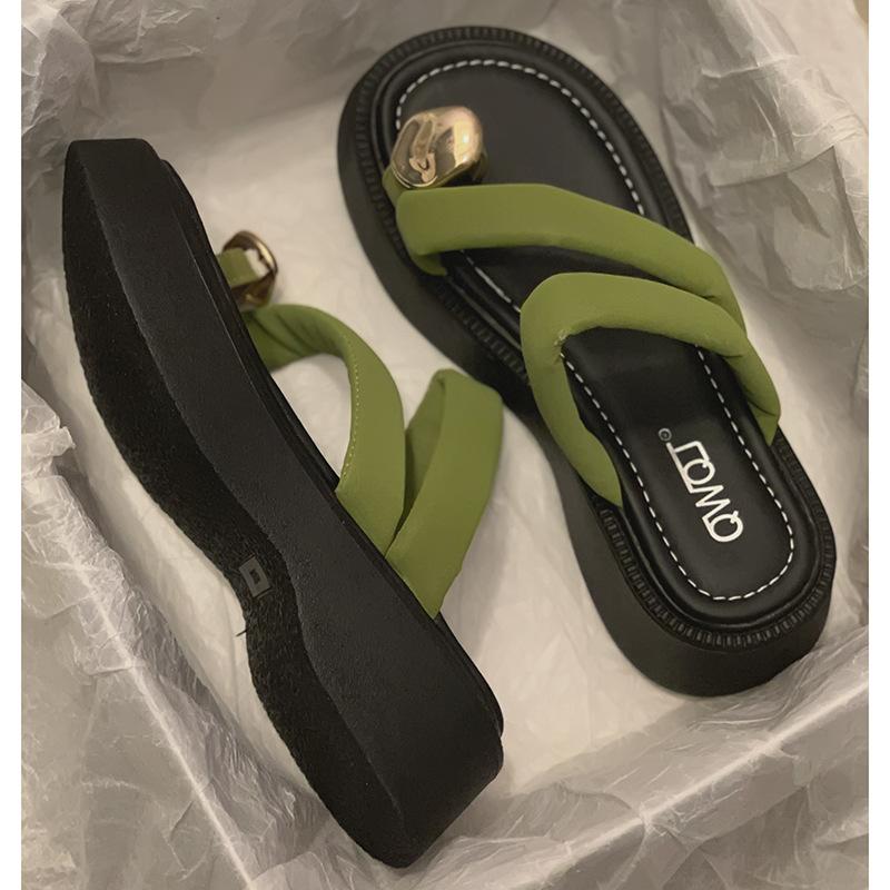 Set of Toe Slippers Women's Outer Wear Summer New Sandals Fashionable Thick-soled Heightened Pinch Foot Cold Slippers