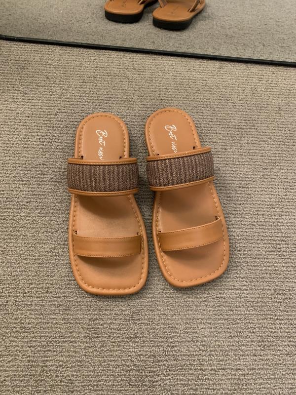 Fashion Shoes Women Slippers For Swimming Pool Slides Pantofle Rubber Flip Flops Soft Beach Flat 2025 Hawaiian Casual Scandals Leisure