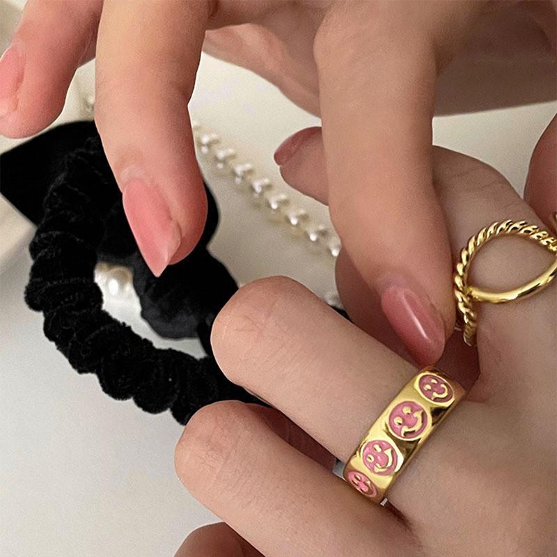 Unique Vintage Pink Drip Glaze Smile Face Ring For Women Stylish Wear Everyday